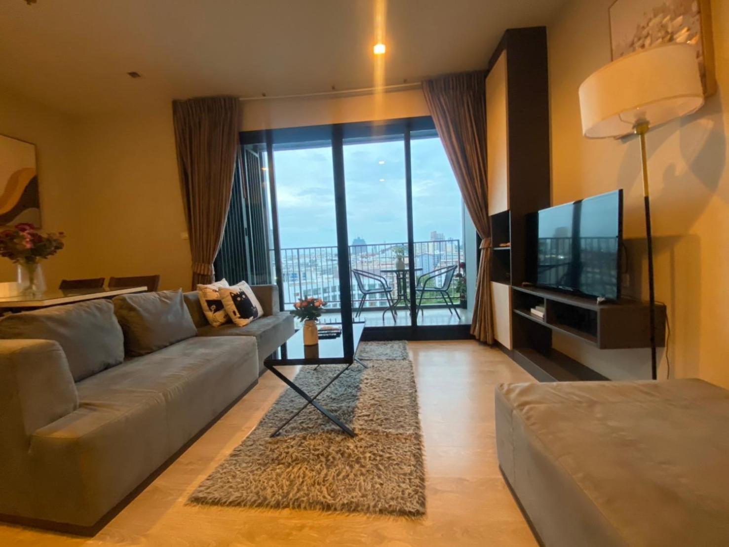 2 Bed At Excellent Location - In Class *