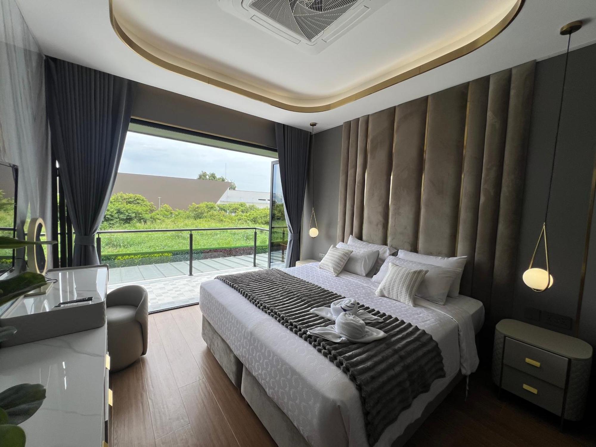 Pattaya Pool Villa