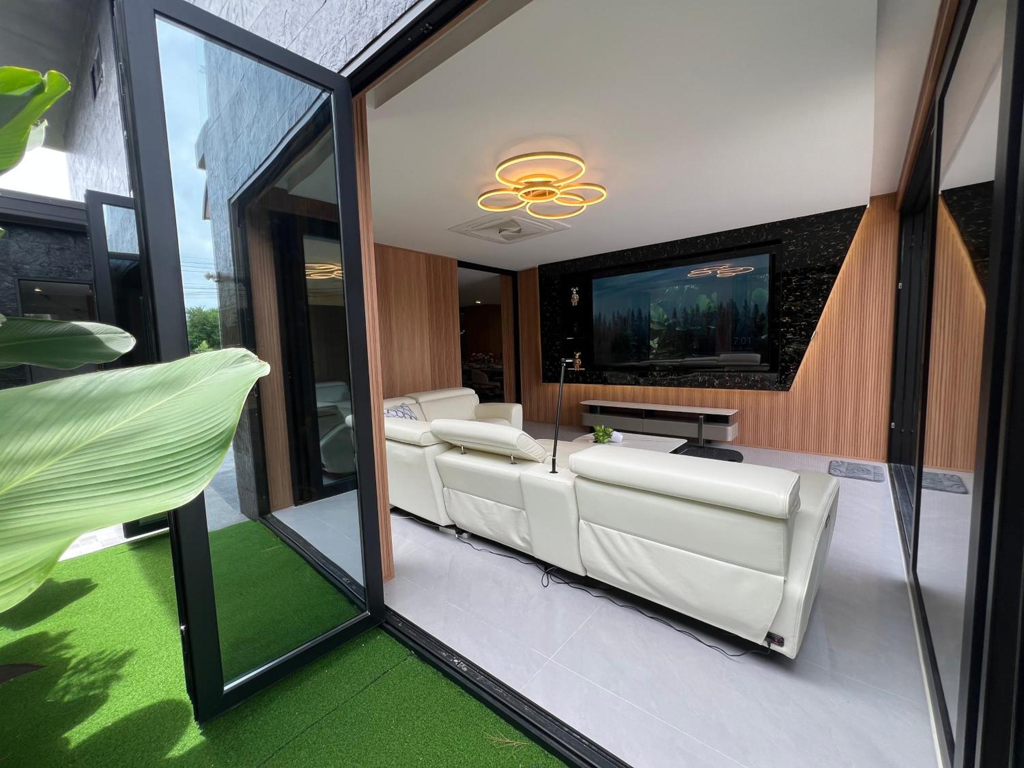 Pattaya Pool Villa