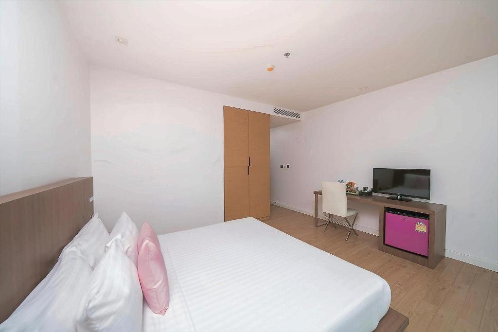 Hotel Seven Zea Chic 3*