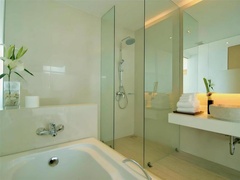 Seven Zea Chic Hotel