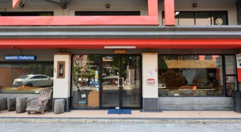 Hotel Oyo 549 Maesri 2*