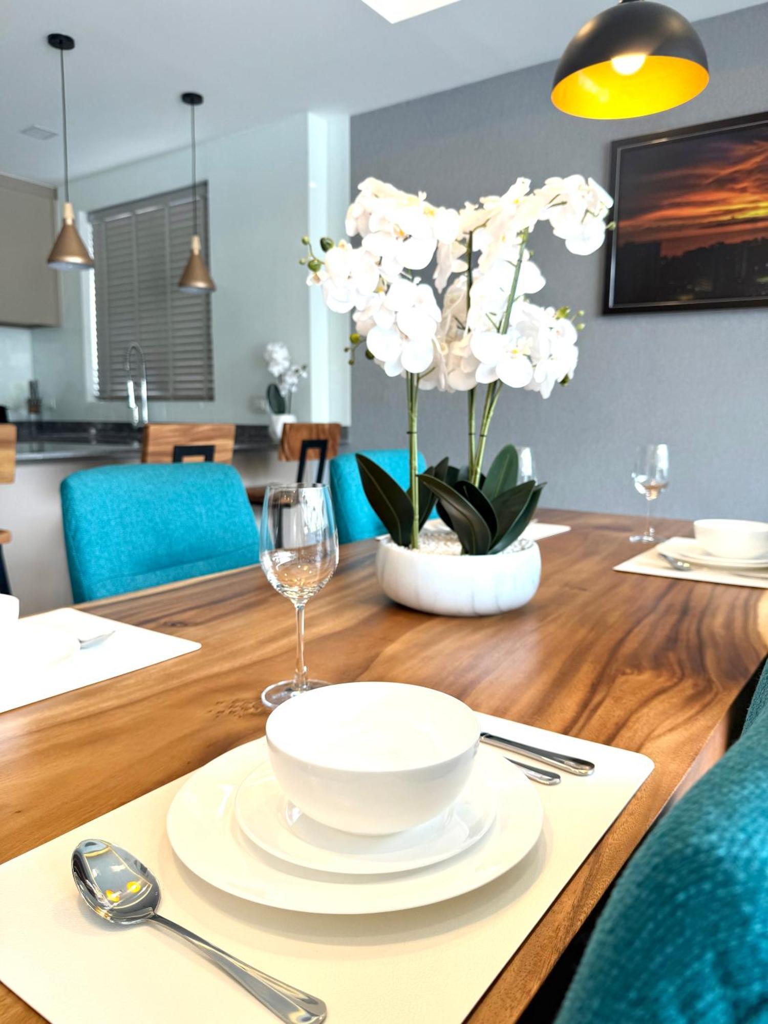 Zensiri Stylish Brand New Pool Villa