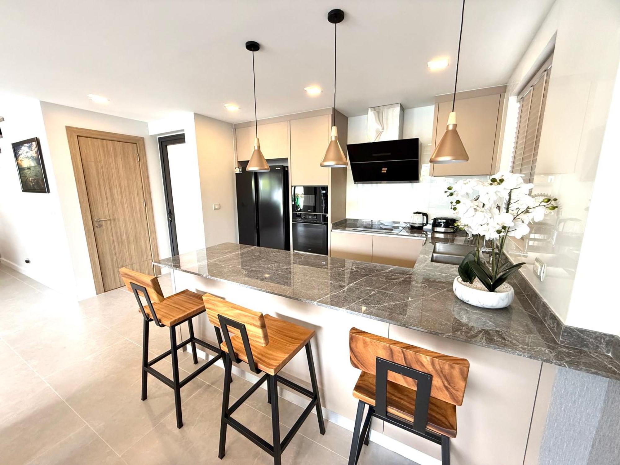 Villa Zensiri Stylish Brand New Pool Pattaya