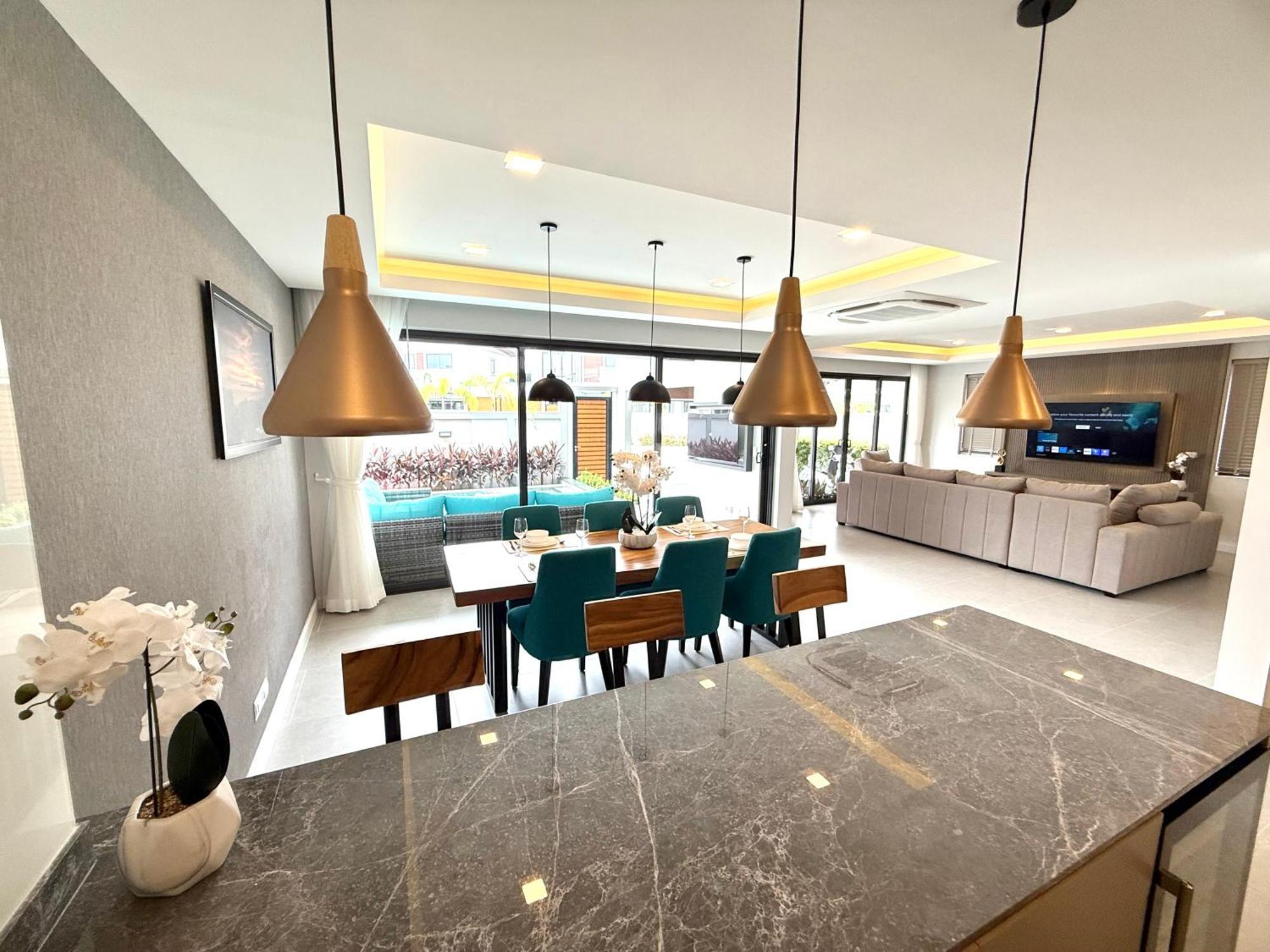 Zensiri Stylish Brand New Pool Villa Pattaya