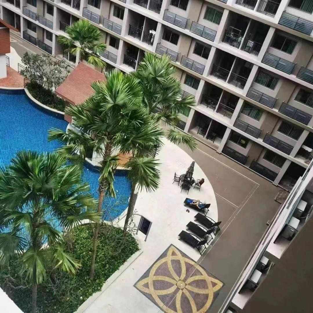 Arcadia Continental - Floor - Pool View * Pattaya
