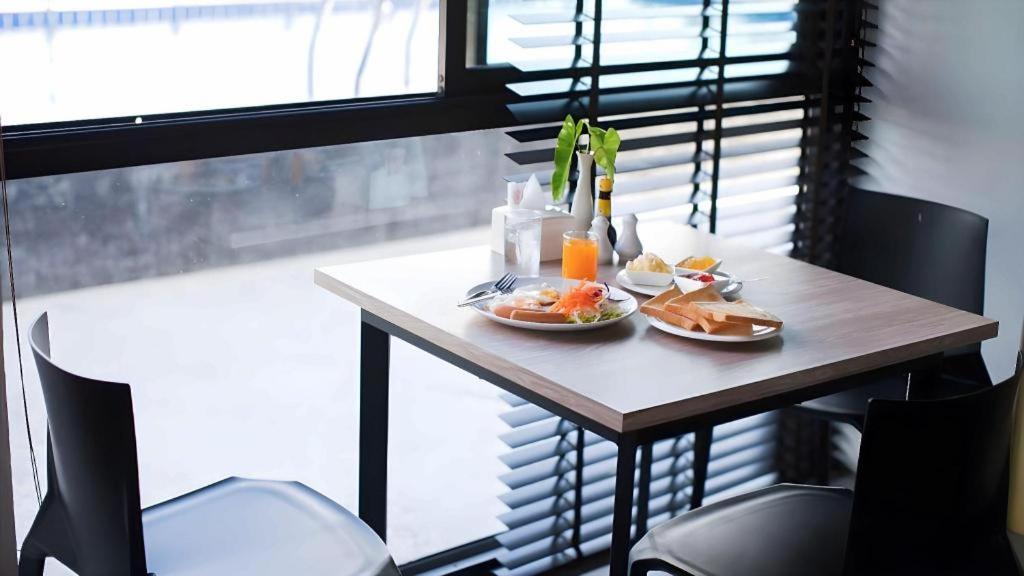 Hotel B2 South Premier