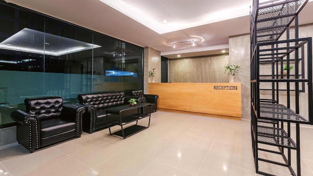 Hotel B2 South Premier