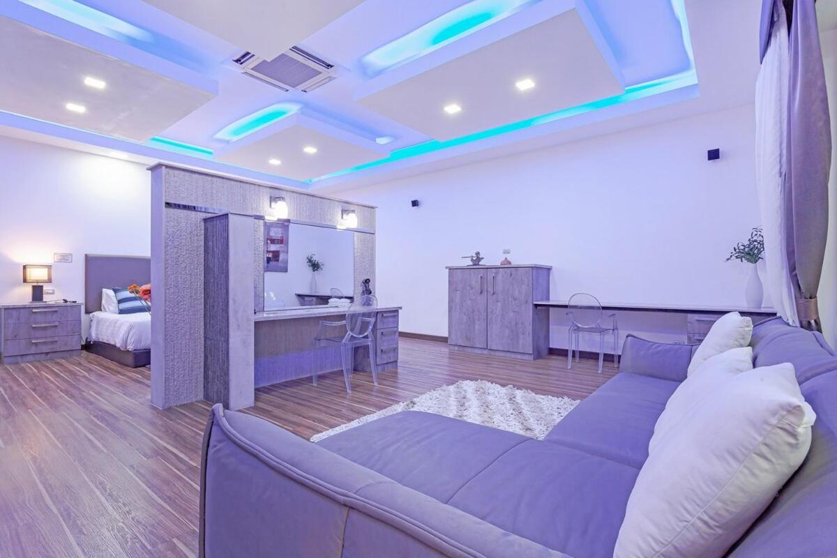 Royal Grand - High Grove - Pratumnak - *