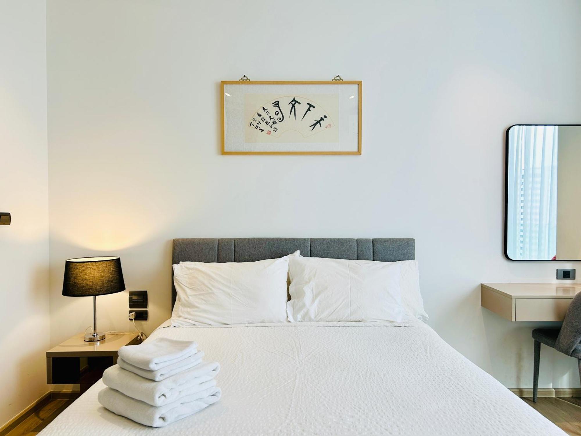 Apartment Edge By Yoyo *