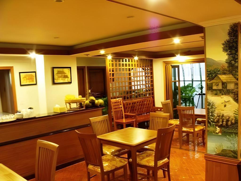 Chada Thai House Hotel