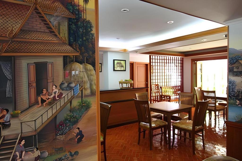 Chada Thai House Hotel