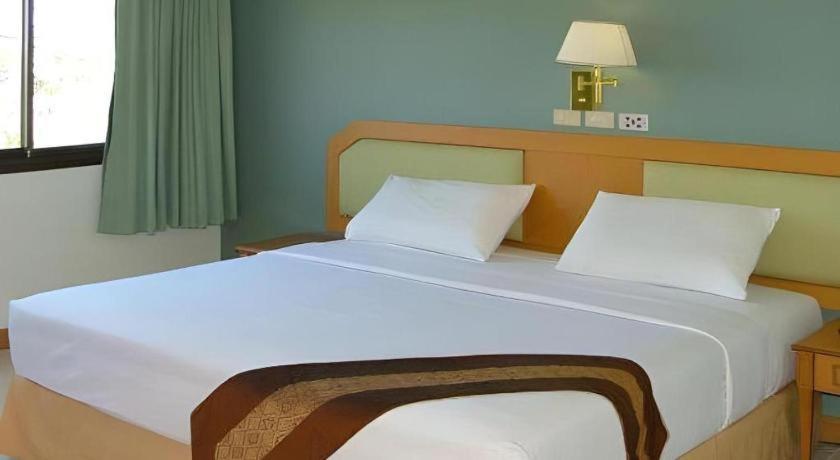 The Park Hotel 2*