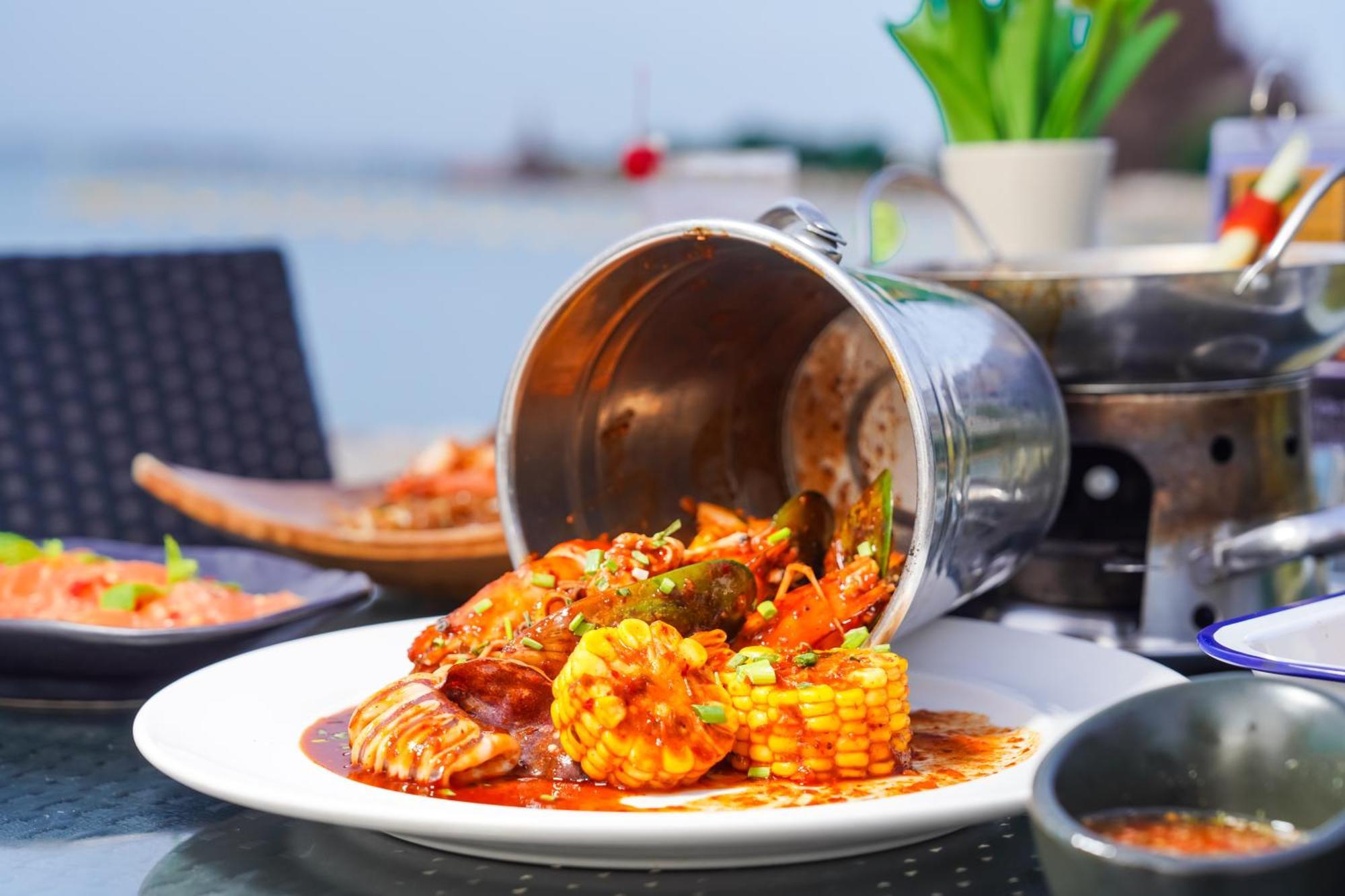 Hotel Golden Tulip Beachfront 5*