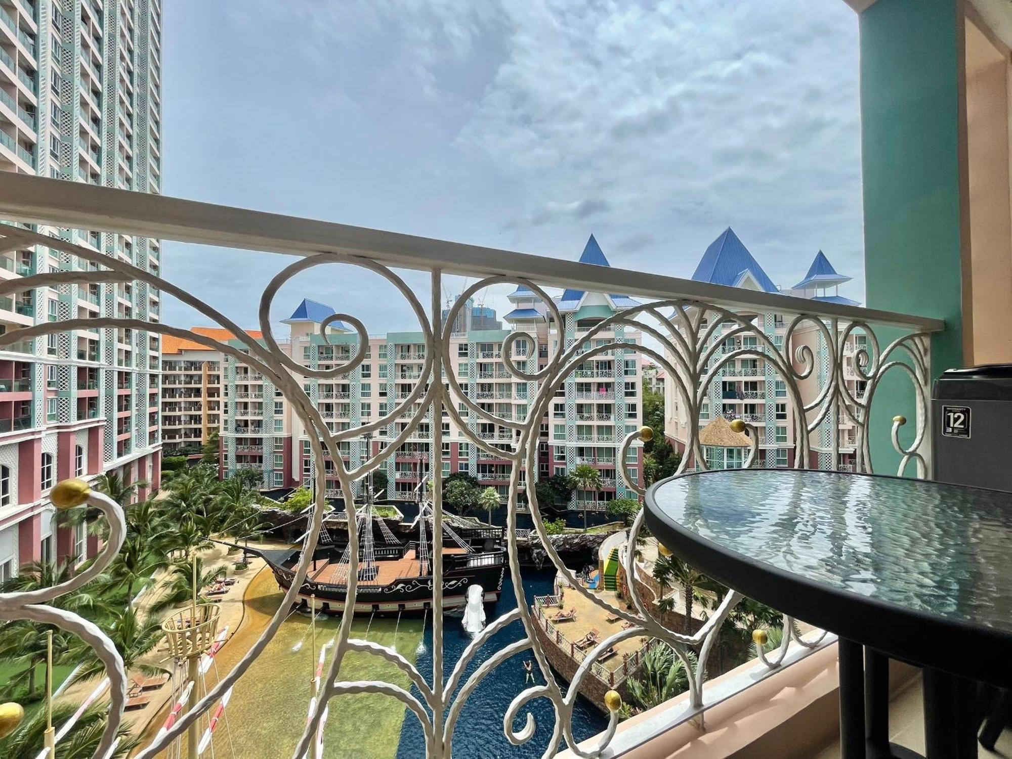Apartment With Waterpark *