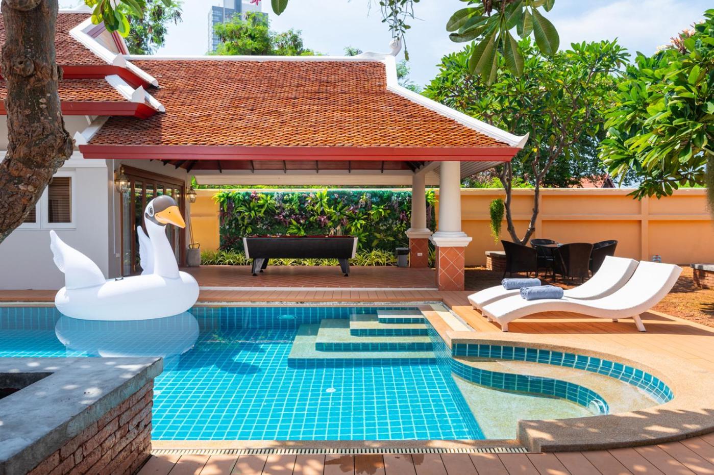 Naka At Pratumnak Pattaya