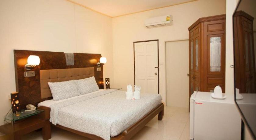 Lotusland Resort 3*