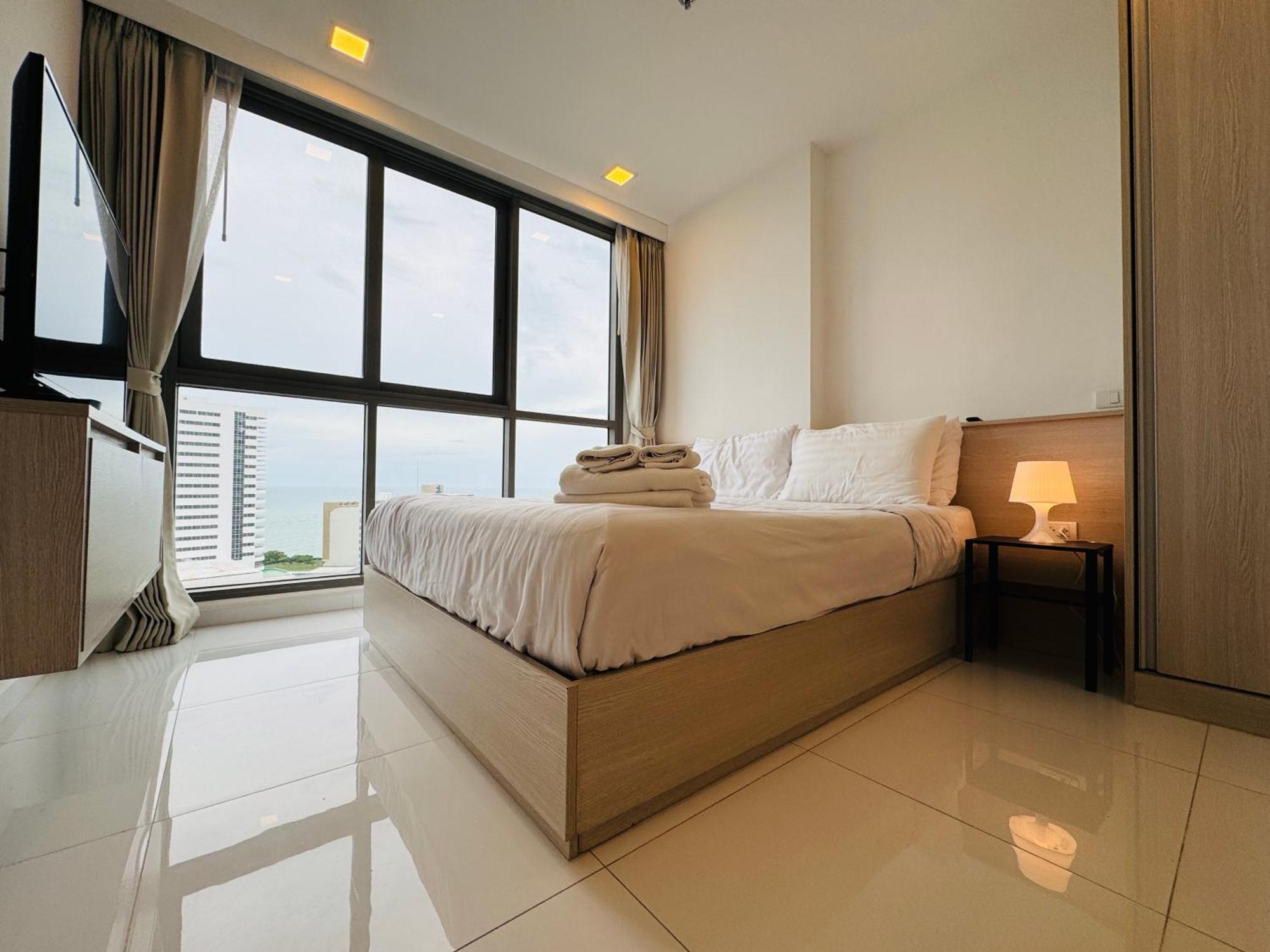 Apartment Pattaya, 1 Bed , Cozy , Near , Fast Wifi *