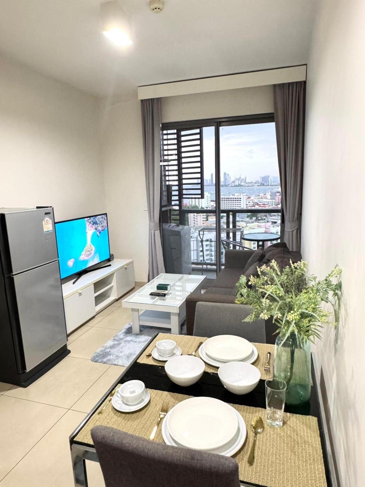 Unixx South Apartment *