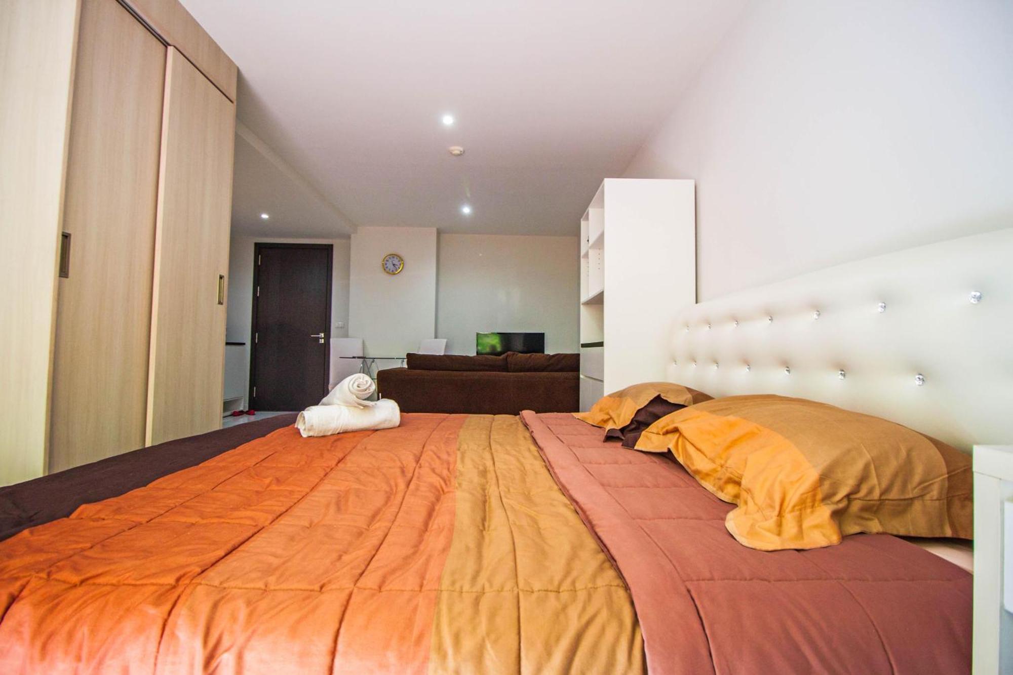 The Place Pratumnak By Sunny *