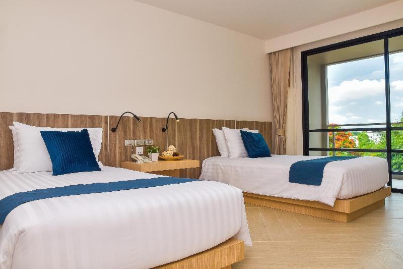 Golden Tulip Beachfront 5* Pattaya