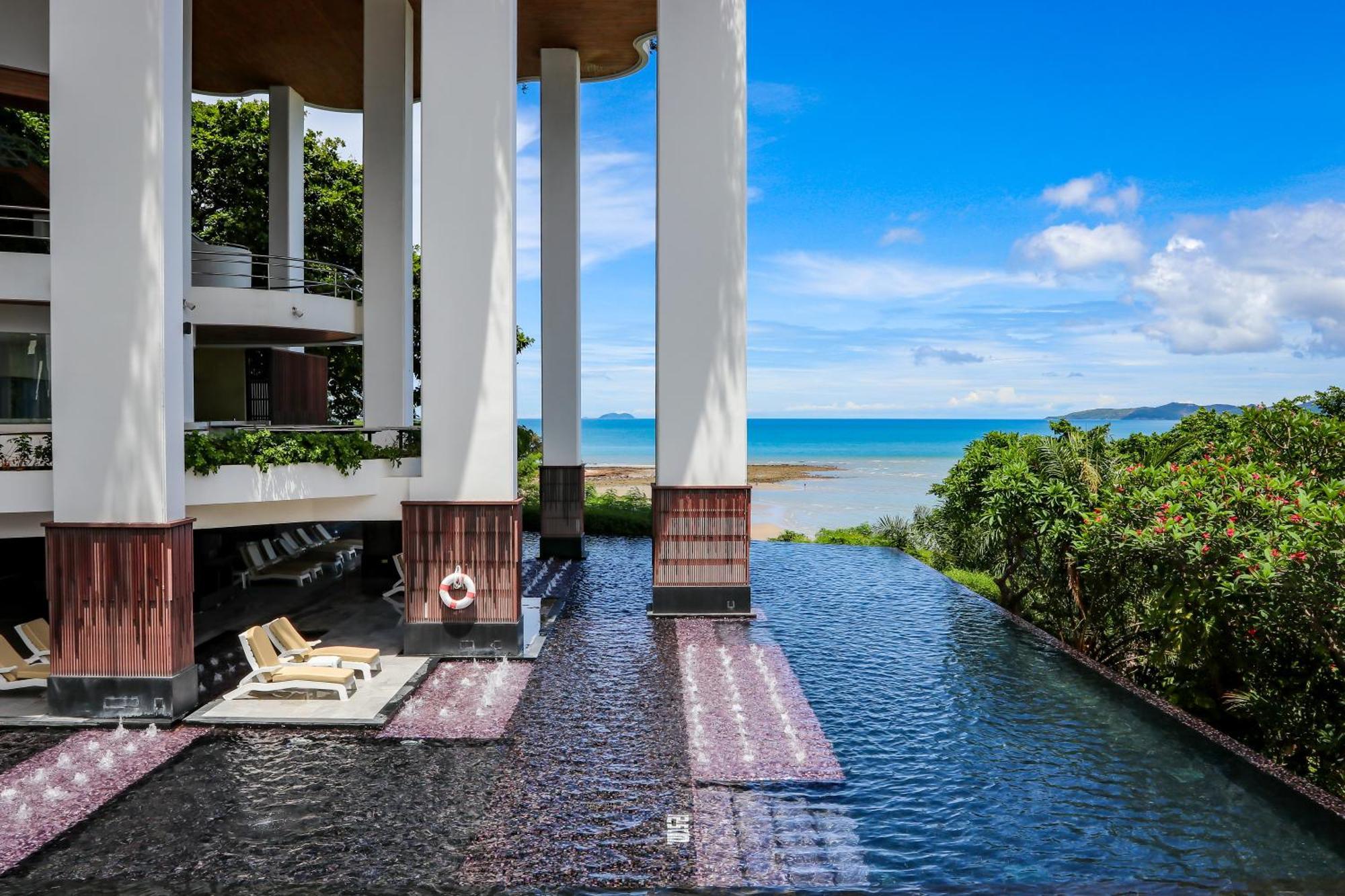 Royal Cliff Grand