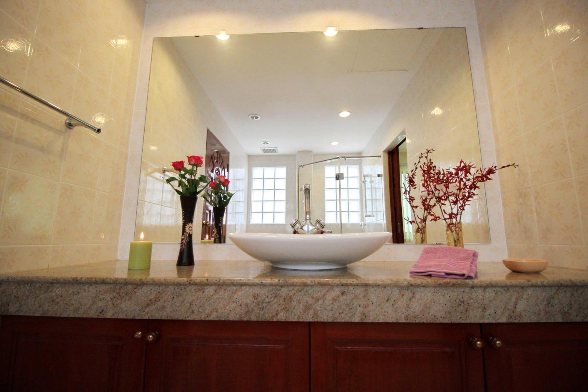 Butterfly Garden Boutique Residences By Frasier, A Lifestyle Destination And 1 To 3 Bedroom Units, 2 Full Bathrooms, Rain Shower, Bath, Complete Kitchen, Staff 24-7,fast Fiber Optic Wifi, 55