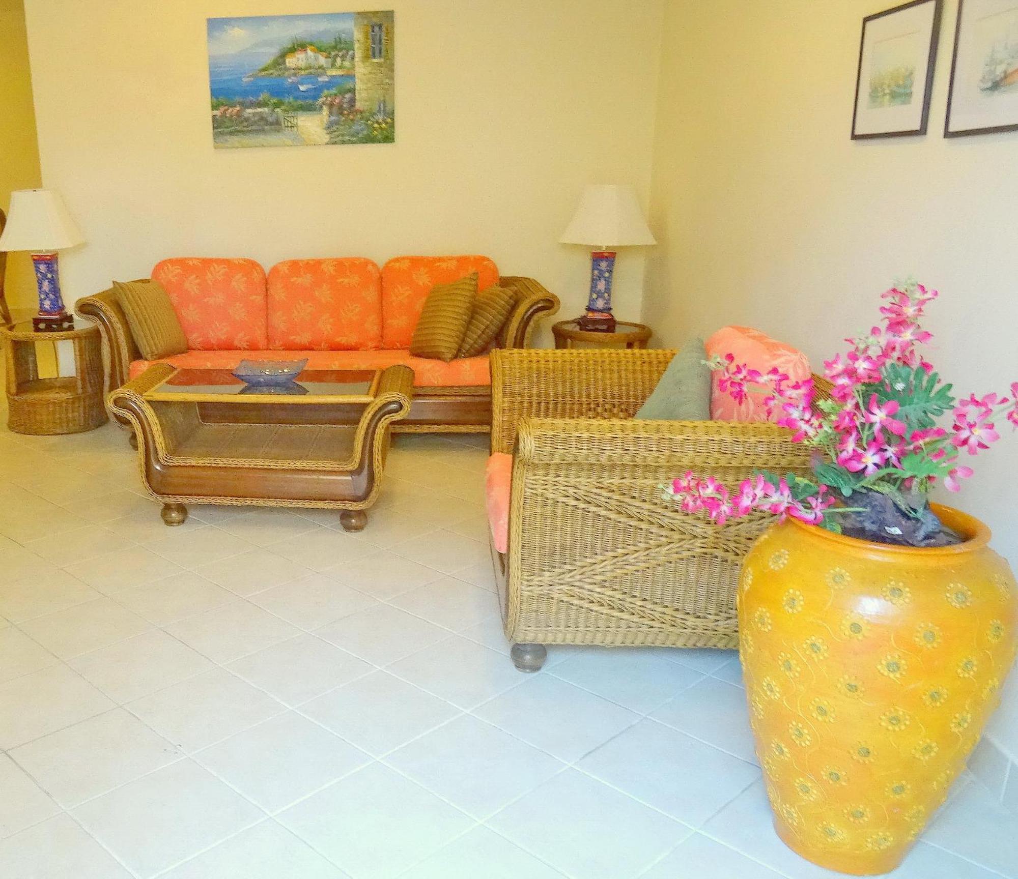 Butterfly Garden Boutique Residences By Frasier, A Lifestyle Destination And 1 To 3 Bedroom Units, 2 Full Bathrooms, Rain Shower, Bath, Complete Kitchen, Staff 24-7,fast Fiber Optic Wifi, 55