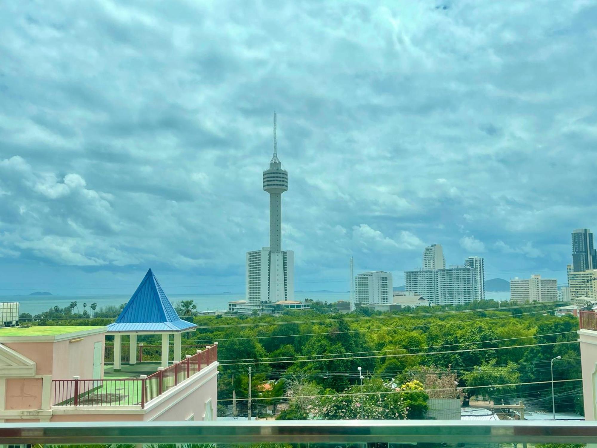 With Waterpark Apartment *