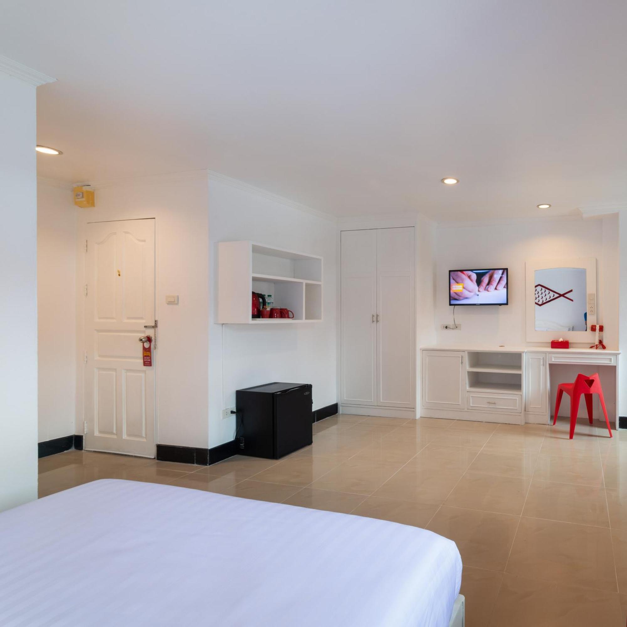 Hotel Arawana Express North 3*