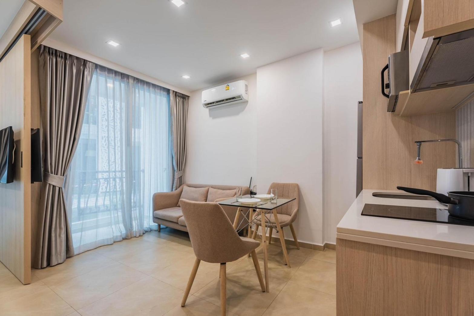 1bed Luxury With Pool & Gym Access Near Walking Street Apartment Pattaya