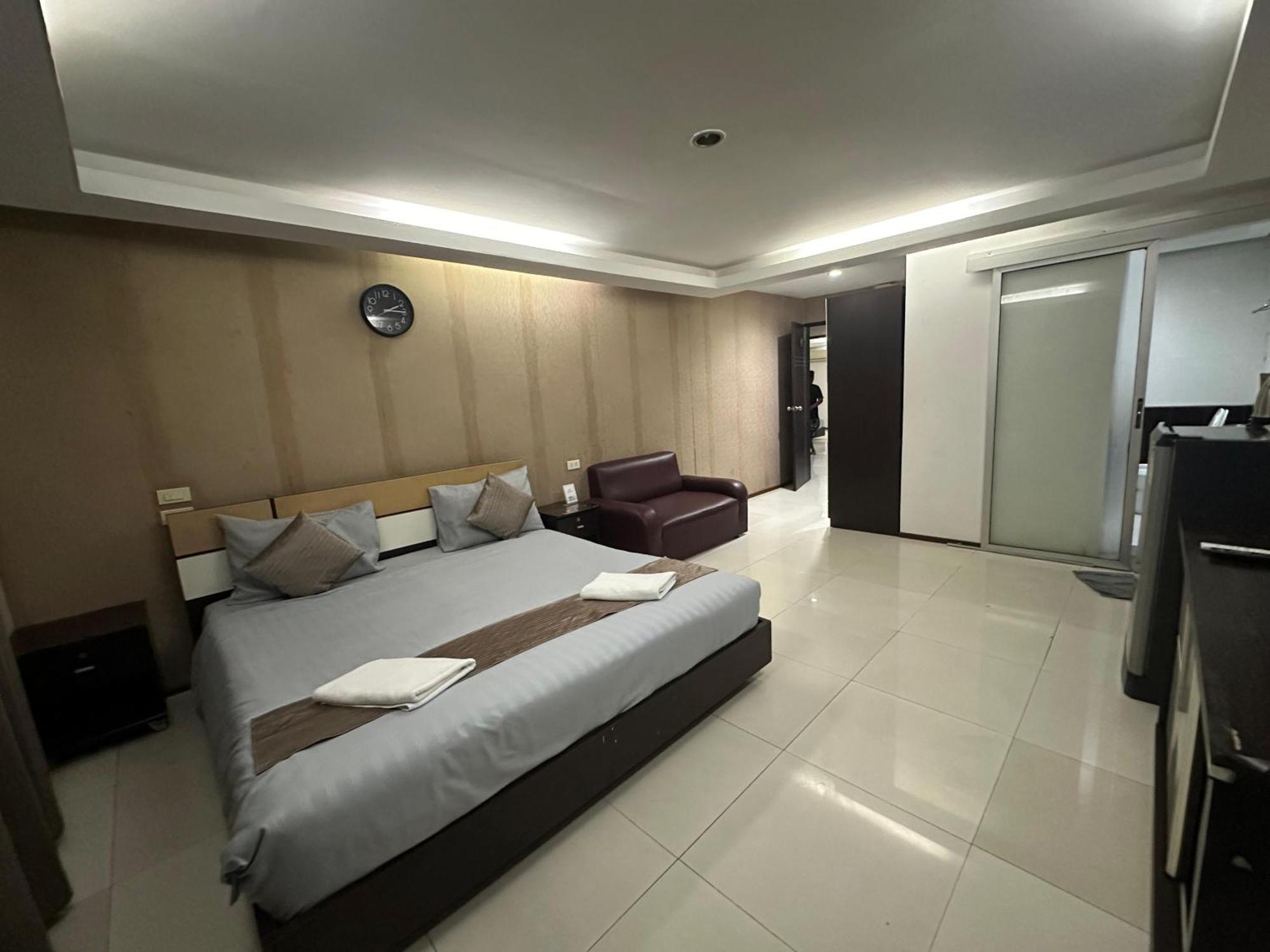 Hop Stays-pattaya Hotel