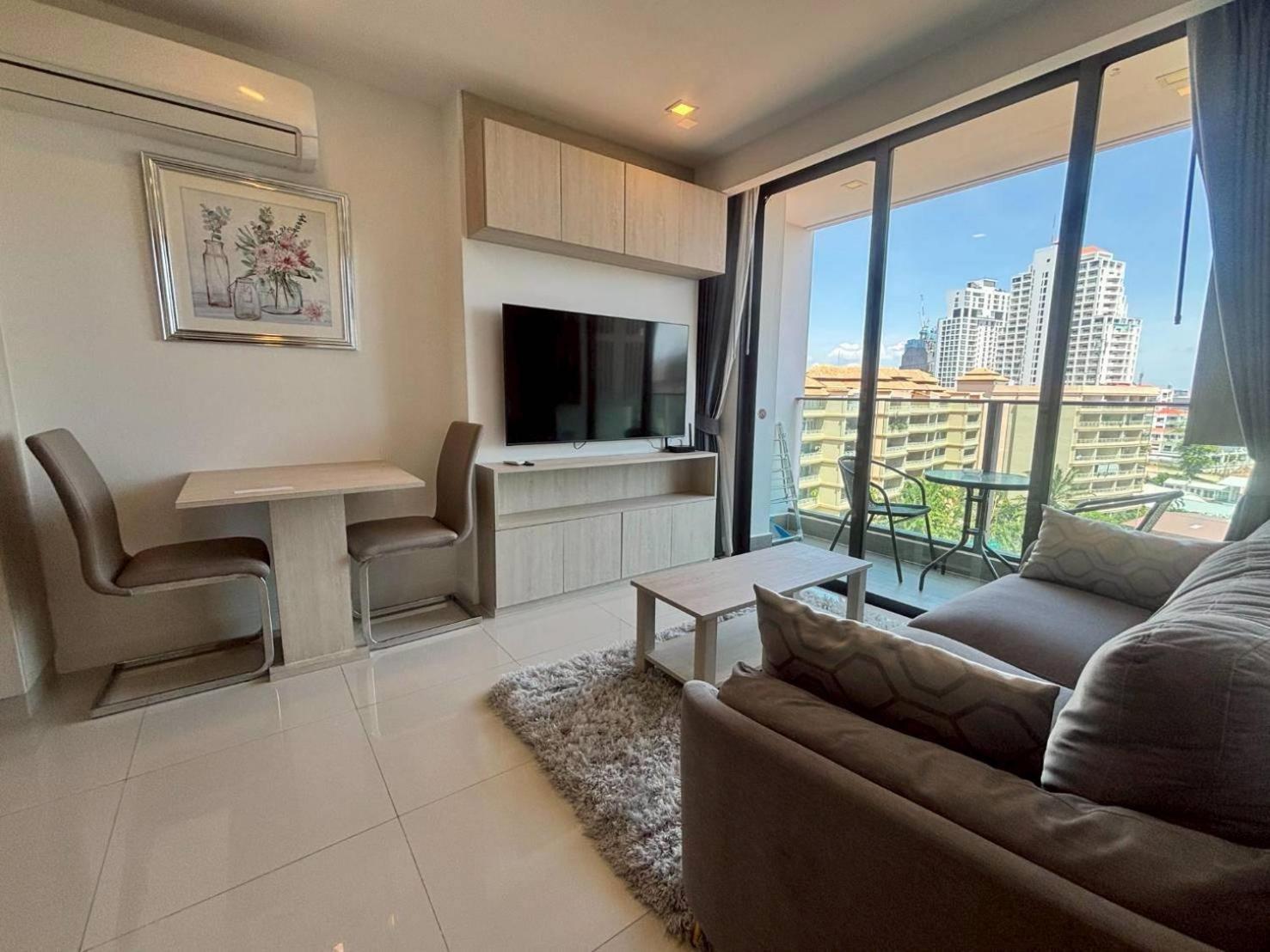 Cozy & Pra Tamnak Apartment Pattaya