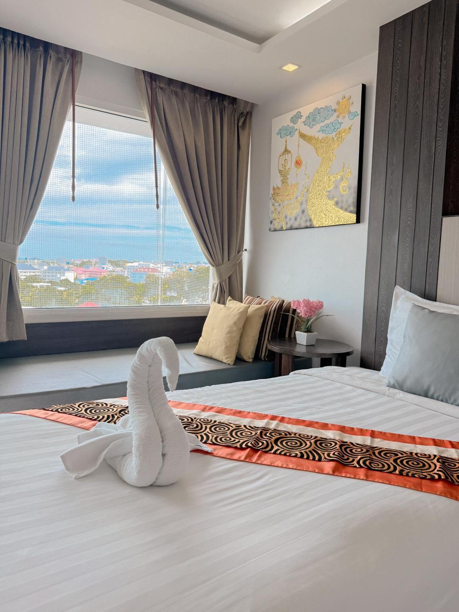 Vareena Palace Pattaya
