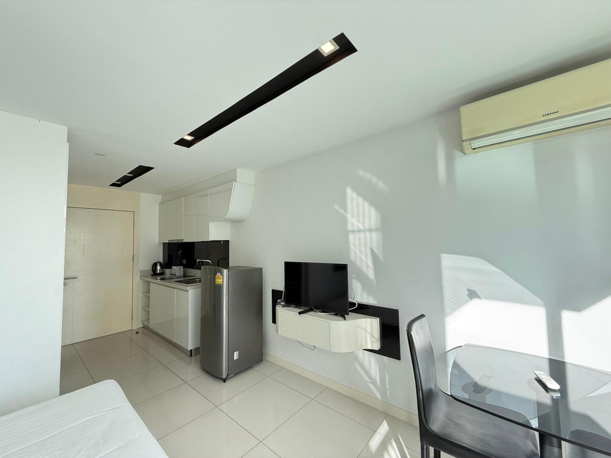 Center By K Apartment