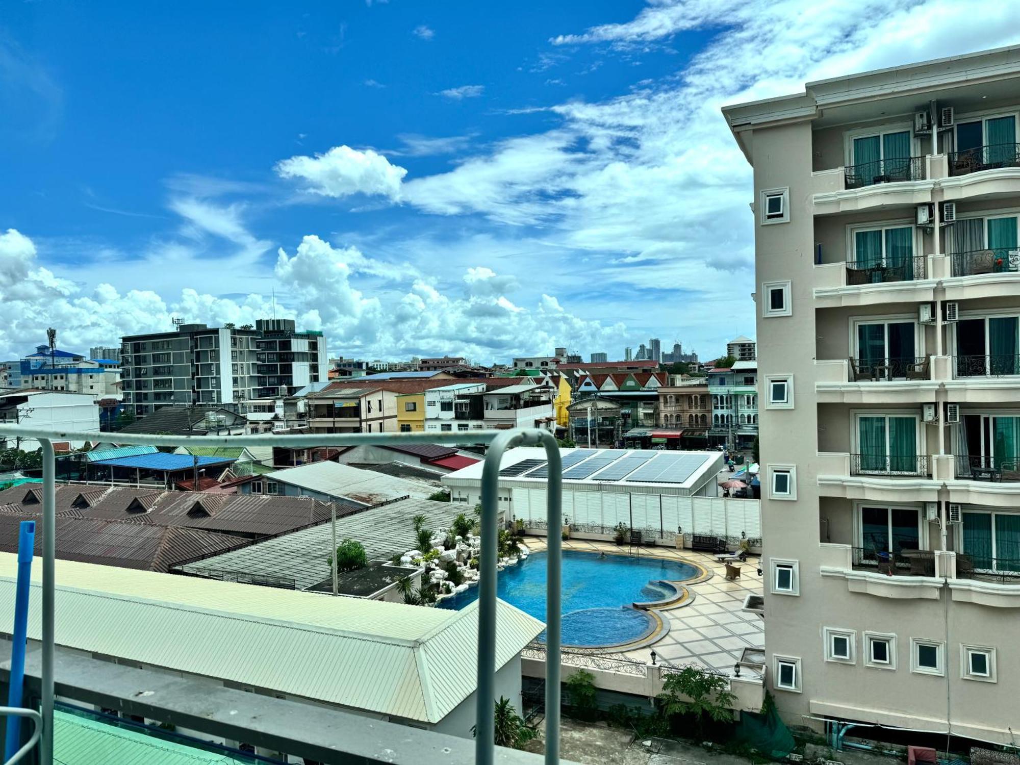 Center By K Apartment Pattaya