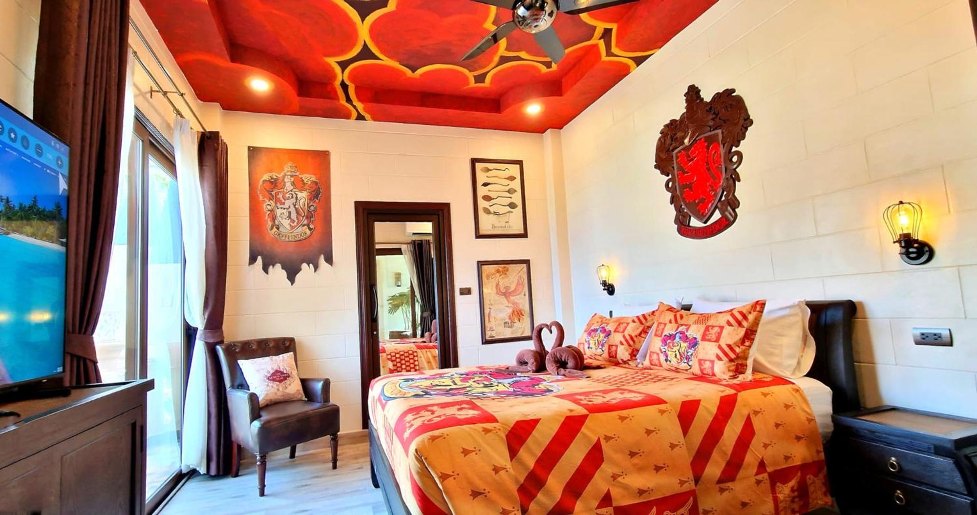 Potterland Luxury Pool Walking Street 6 Bedrooms Villa Pattaya