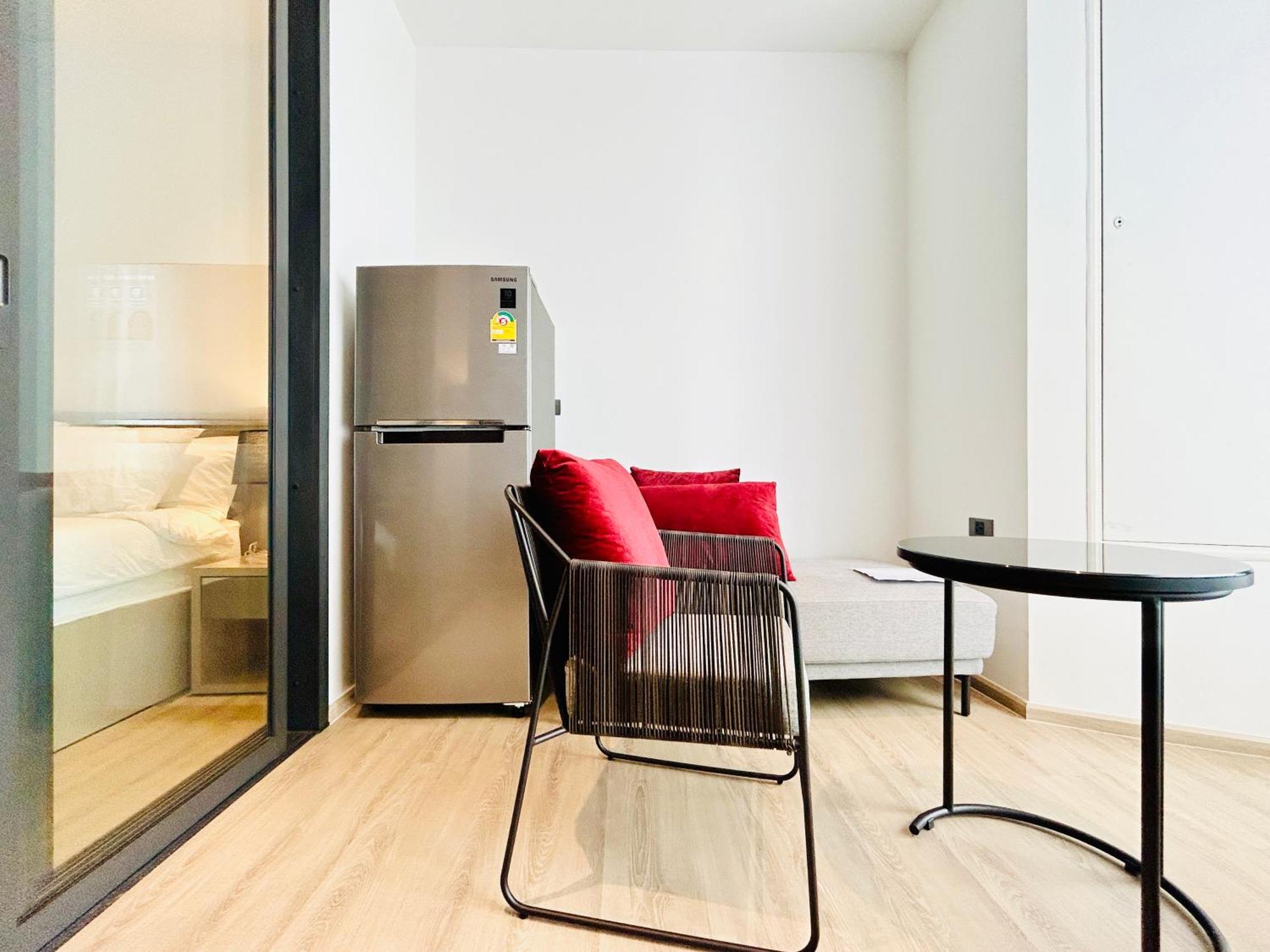 Apartment Edge By Yoyo *