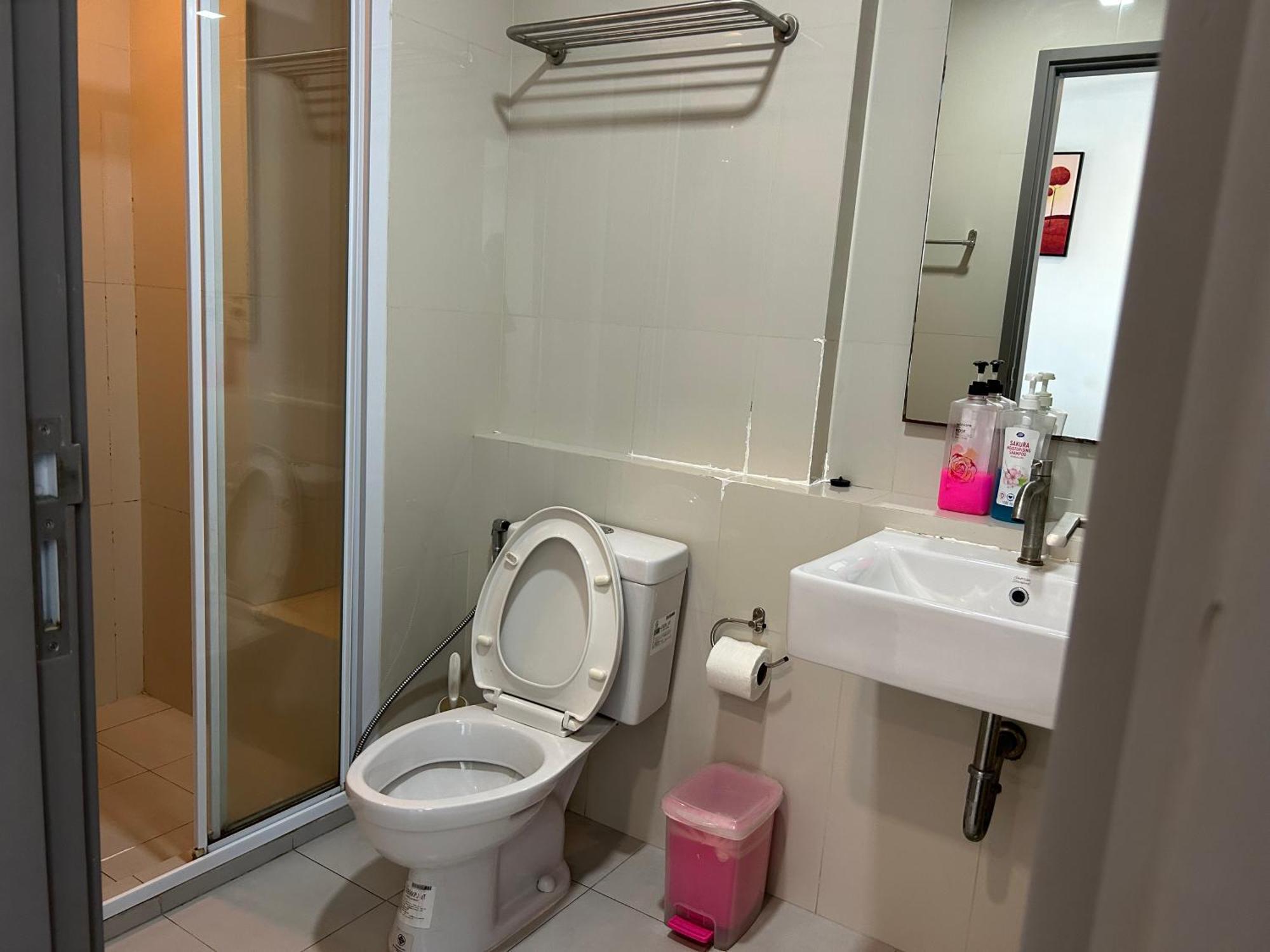 Aparthotel The Base 3*