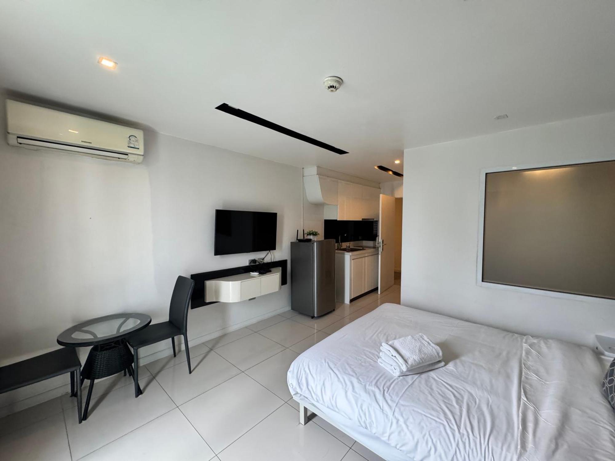 Center & Hot Hot Hot Apartment Pattaya