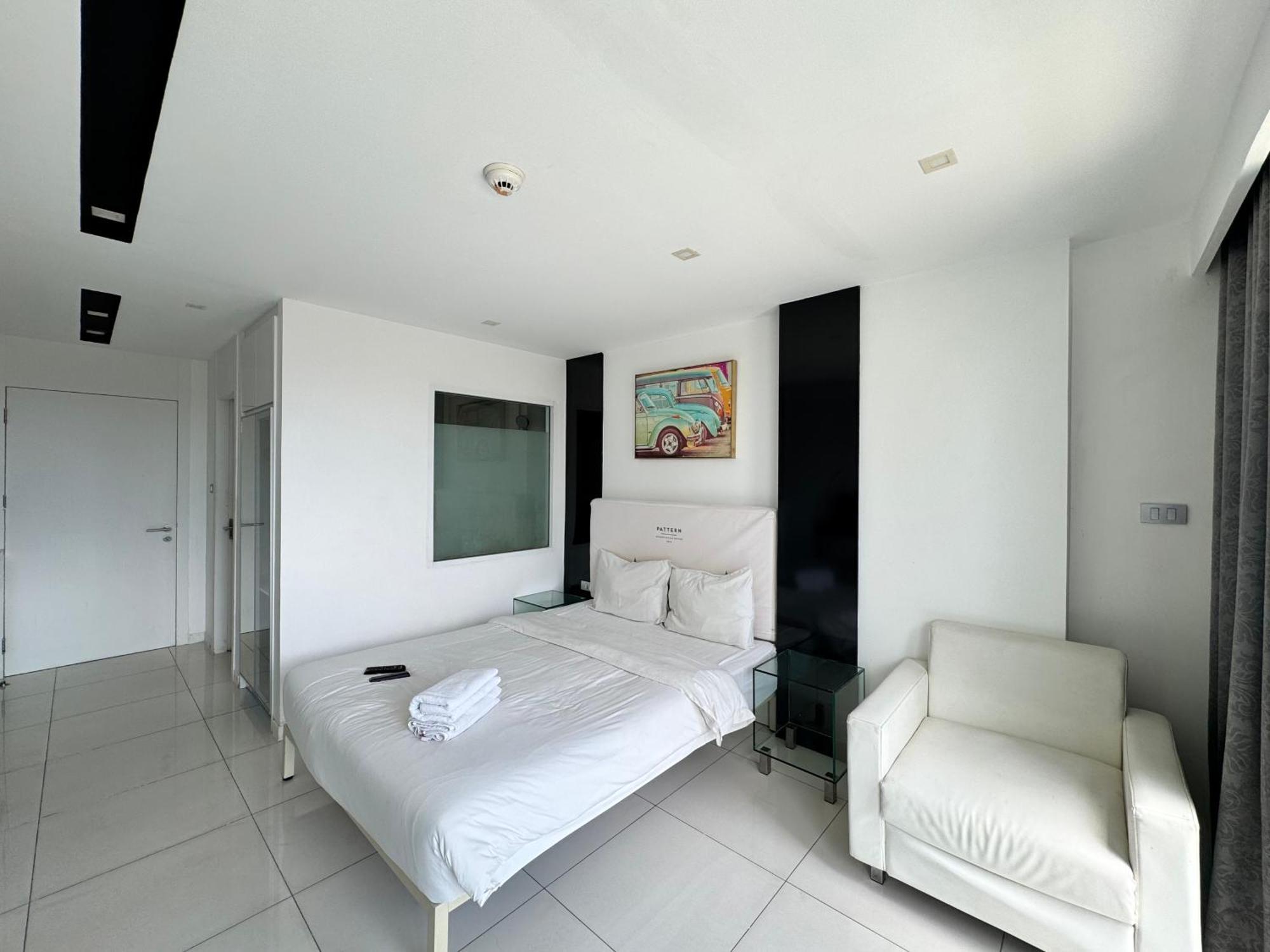 Center & Hot Hot Hot *