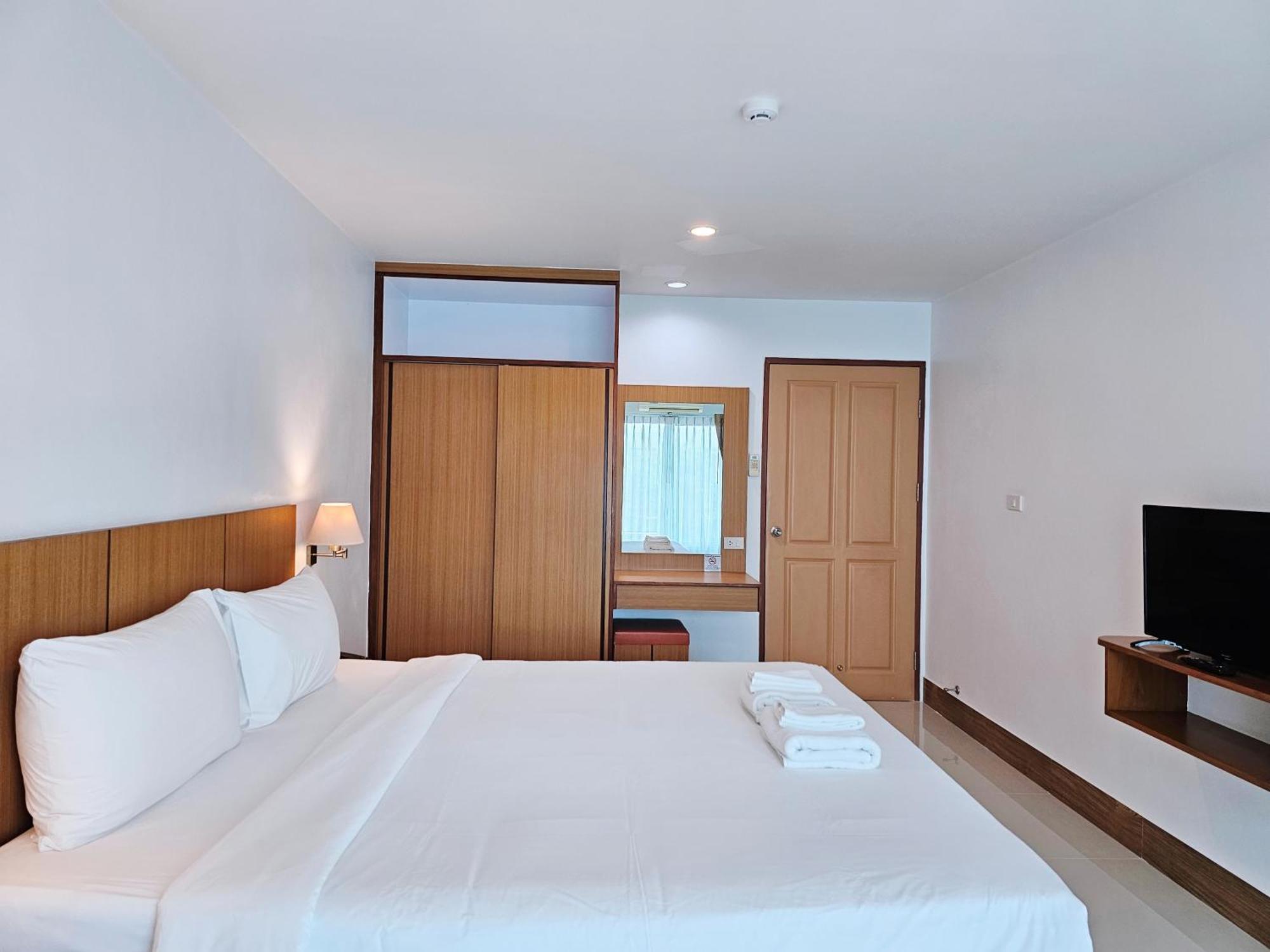 Nanthana Hotel 2*