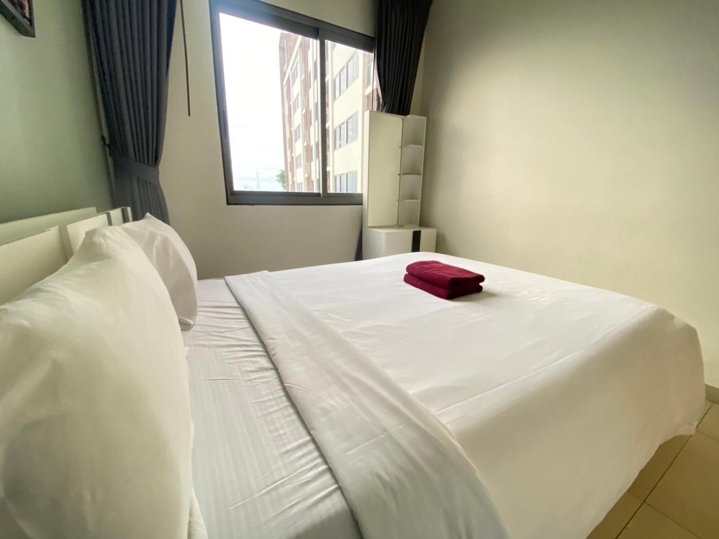 Apartment High Floor Sea View 2 Bed Room- Excellent Location Pattaya