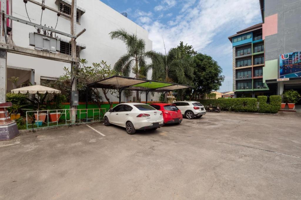 Oyo 75367 Ud Hotel 3*