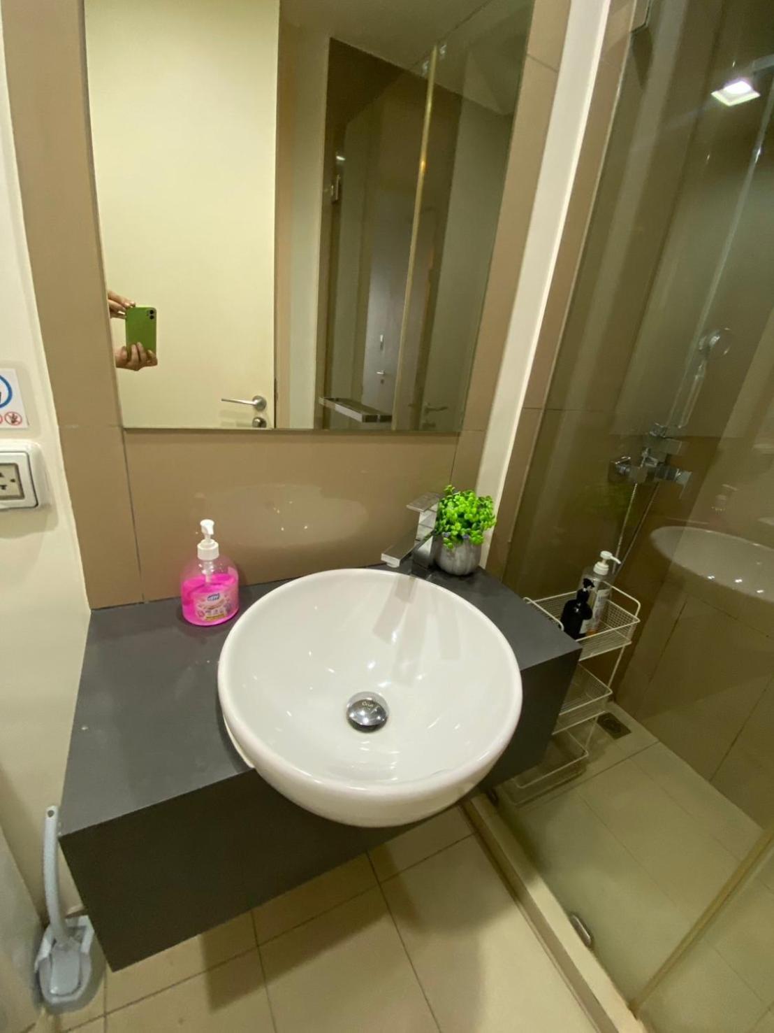 Apartment High Floor Sea View 2 Bed Room- Excellent Location Pattaya