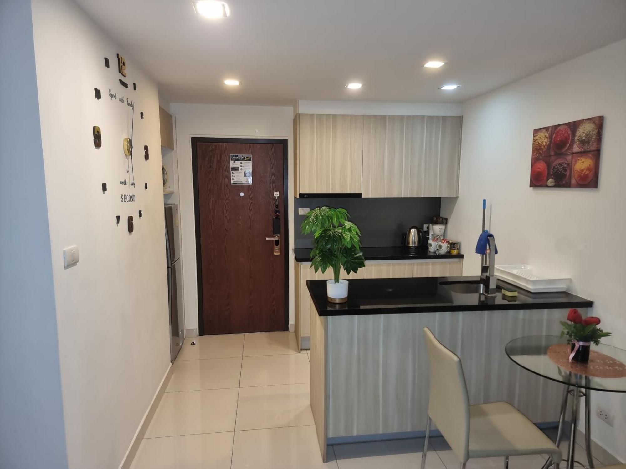 Laguna Bay 1 Apartment