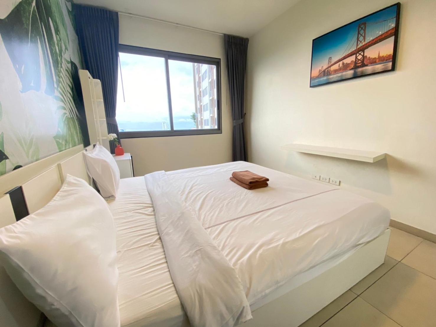 High Floor Sea View 2 Bed Room- Excellent Location Pattaya