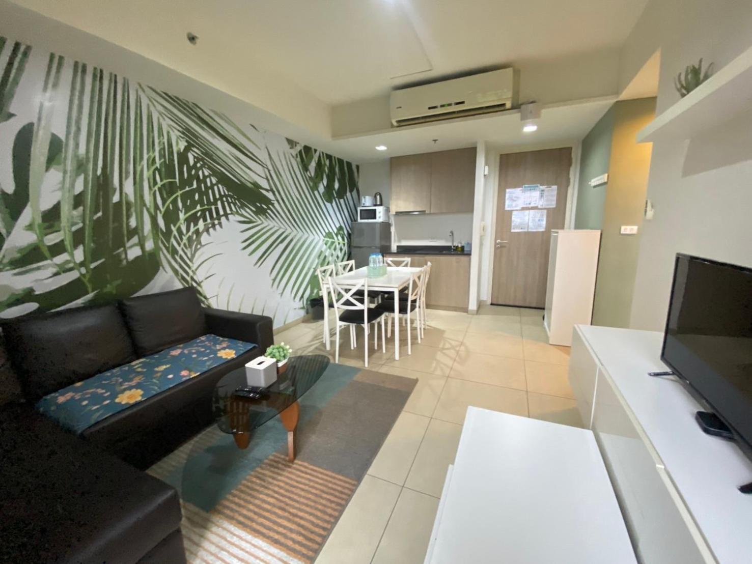 Apartment High Floor Sea View 2 Bed Room- Excellent Location Pattaya