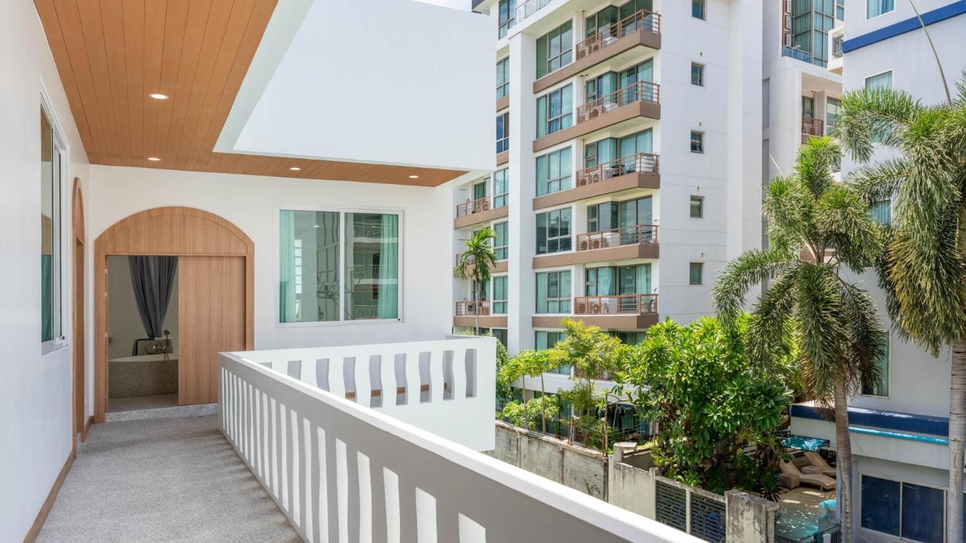 Downtown Oasis 芭提雅市中心独栋泳池别墅 A 5卧6卫 Ktv Bbq 芭提雅海滩步行街500m * Pattaya