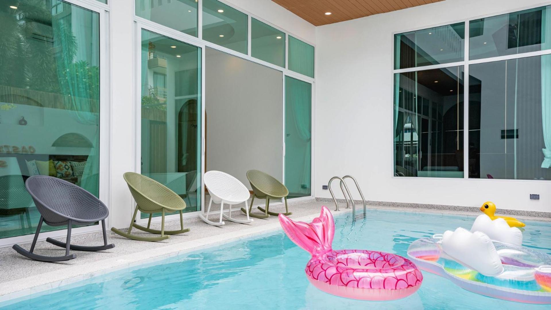 Downtown Oasis 芭提雅市中心独栋泳池别墅 A 5卧6卫 Ktv Bbq 芭提雅海滩步行街500m Villa *